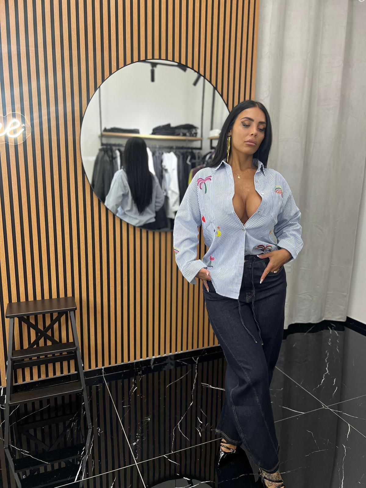 CAMICIA CON RICAMI