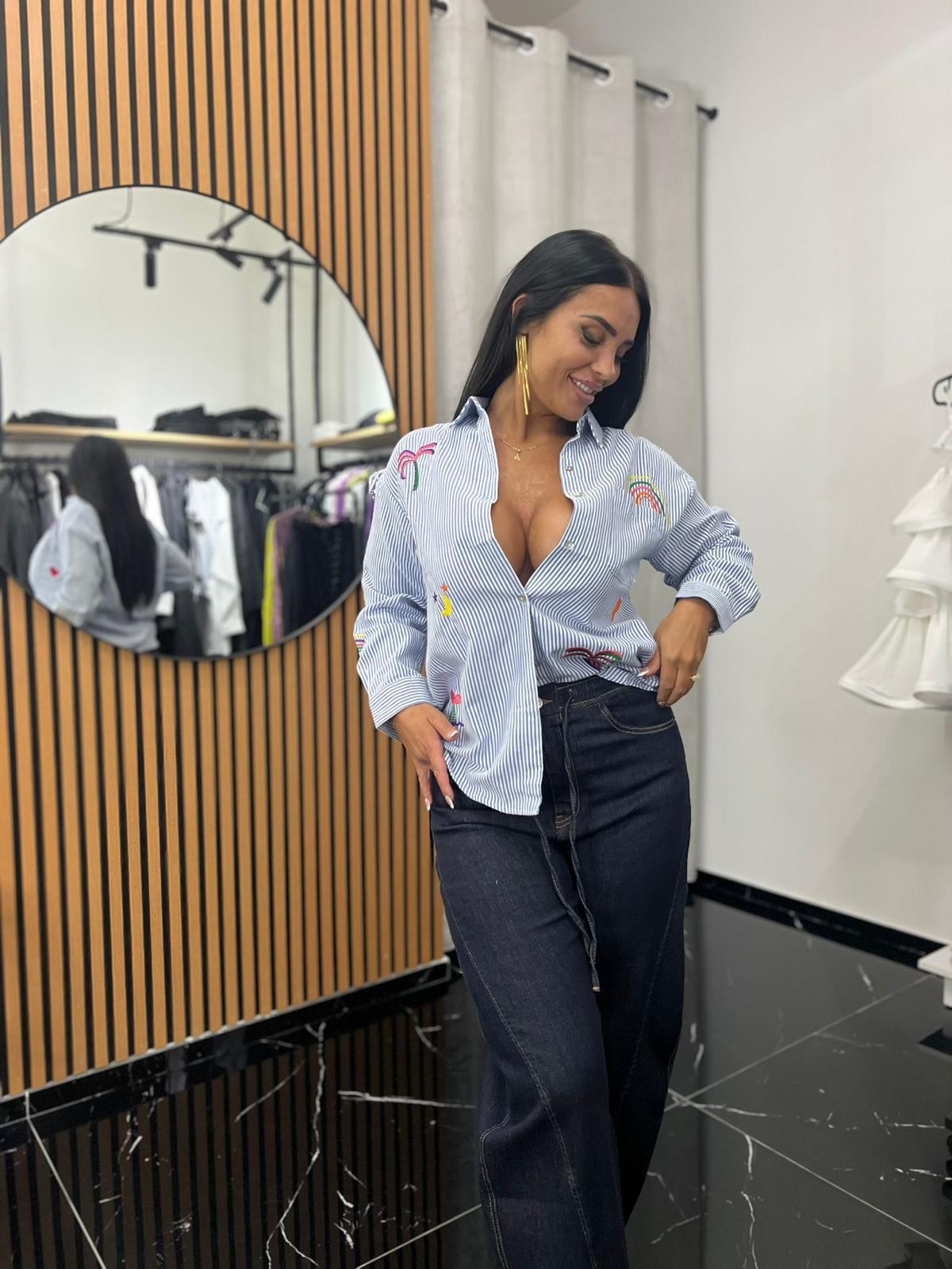 CAMICIA CON RICAMI