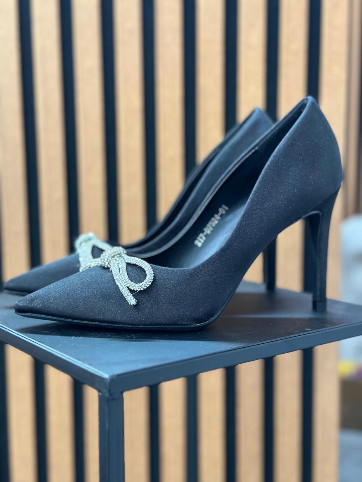 DECOLLETE NERO FIOCCO CON STRASS