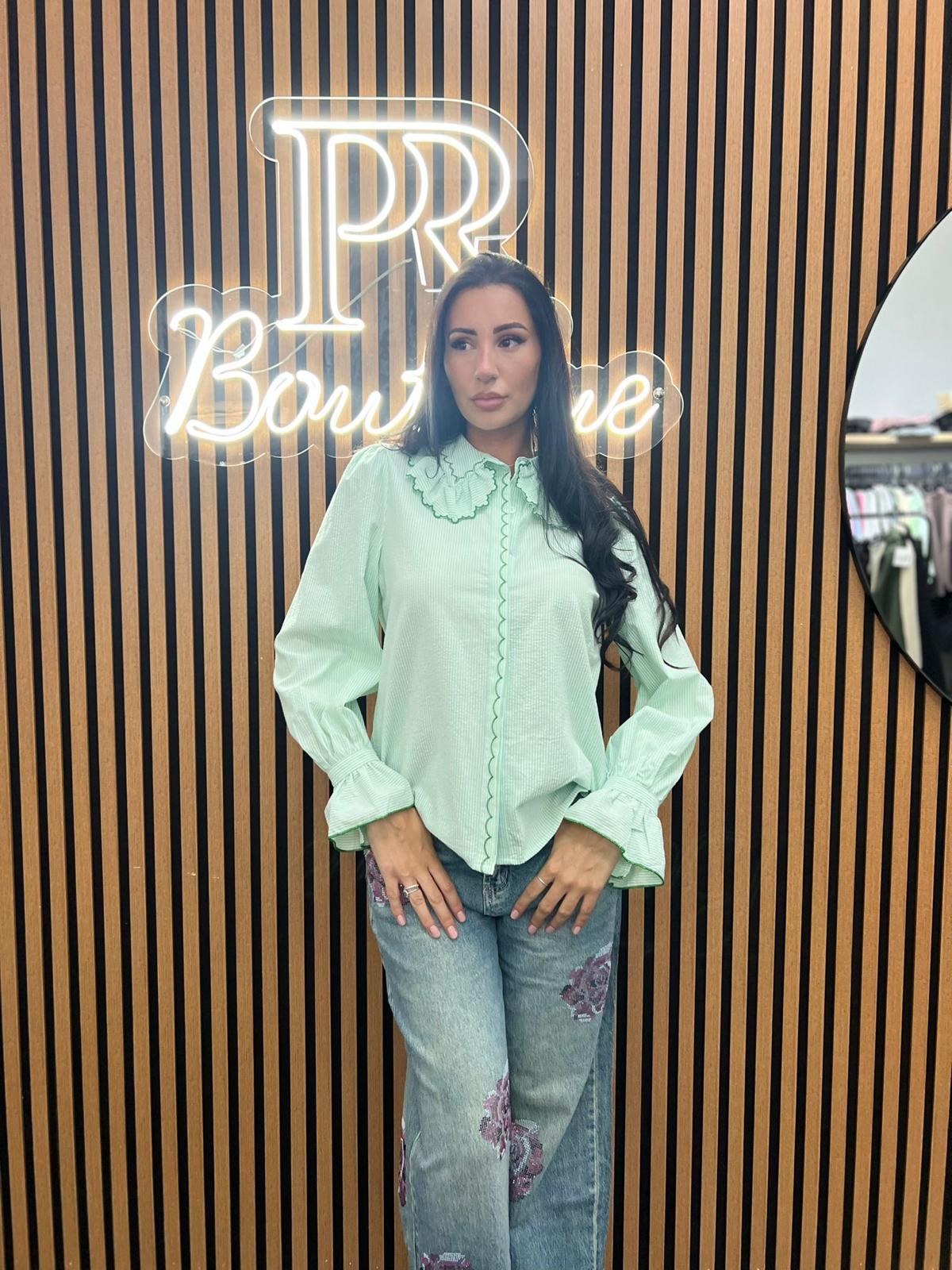 CAMICIA A COLLO LARGO