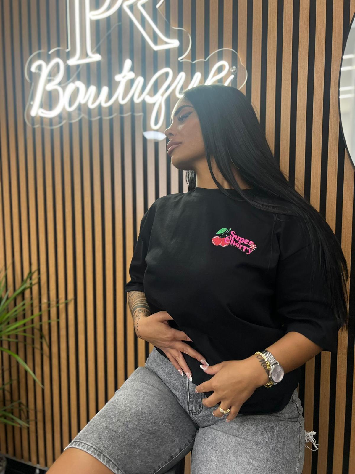 T-SHIRT CON CHARM