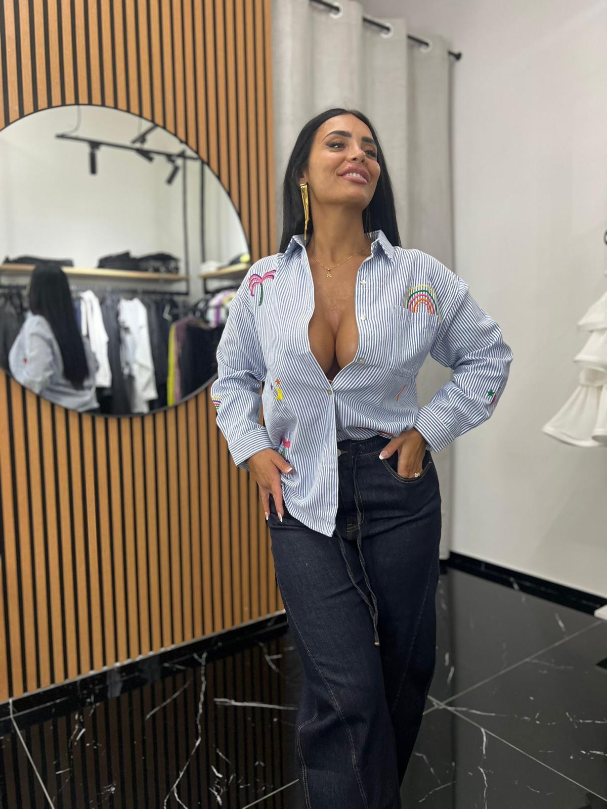 CAMICIA CON RICAMI